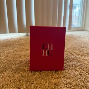 Carolina Herrera candle